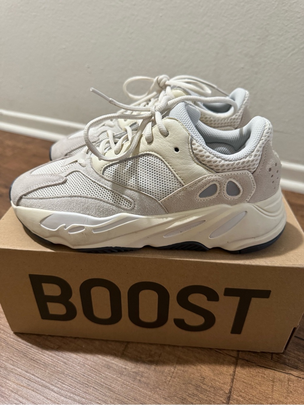 Adidas Yeezy Boost 700 cream Men